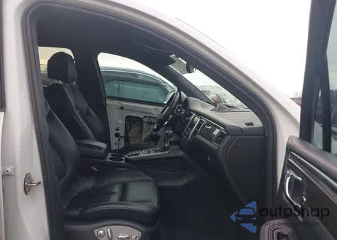 2015 Porsche Macan Turbo z USA, uszkodzony, nr VIN WP1AF2A57FLB96517